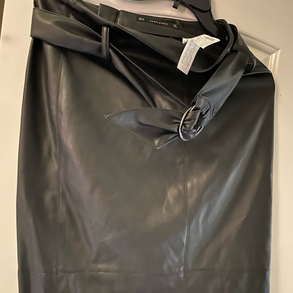 Zara new black leather skirt with tags M